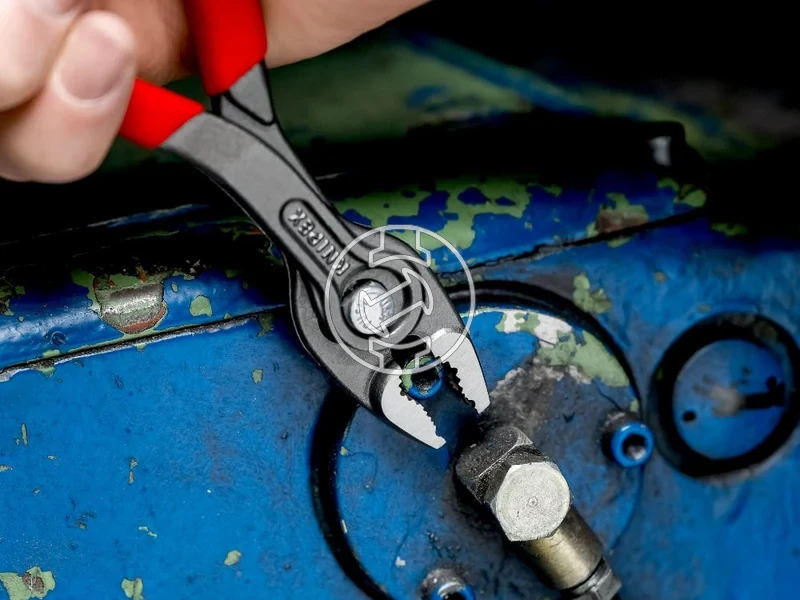 Kép: KNIPEX TwinGrip Slip Joint Pliers.webp