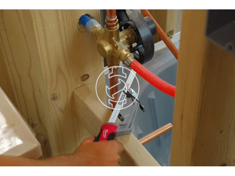 Kép: Kompakt femfuresz.webp