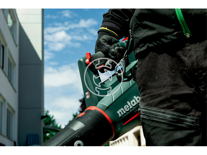 601607850 lb_18_ltx_bl_601607850_akkus_lombfuvo_11