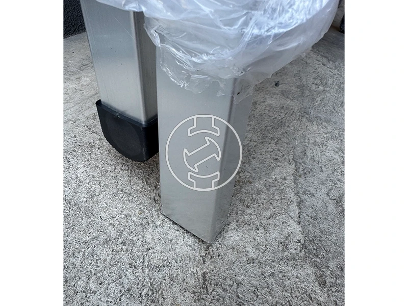 Ztrust HL0108 háztartási dobogós létra (értékcsökkent)