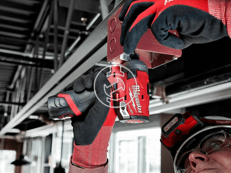 Milwaukee M12FPP2E2-402X gépcsomag