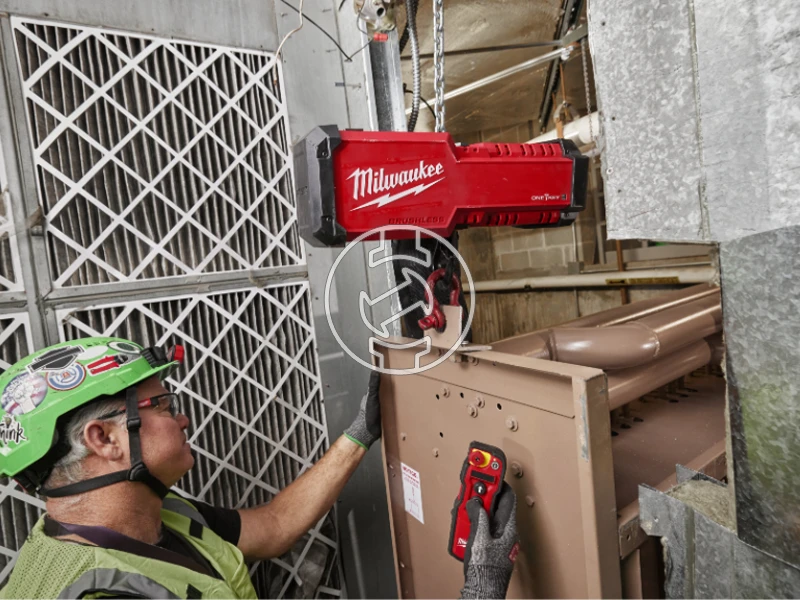 Milwaukee M18 BLCHTO-121 láncos emelő csörlő