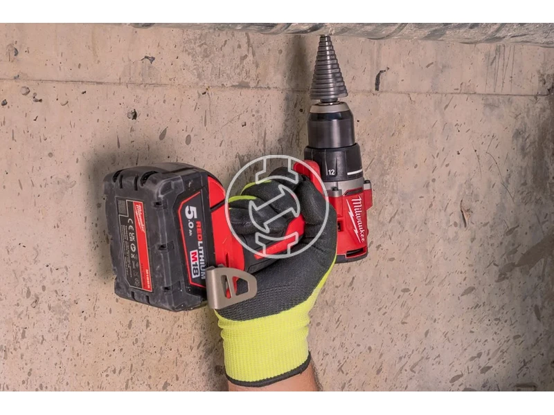 Milwaukee M18 BLDDRC-402C akkus fúrócsavarozó tokmányos 2 x M18 B4 + M12-18 C