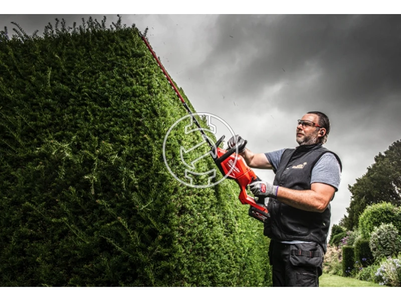 Milwaukee M18 FHET60G2-802 akkus sövényvágó