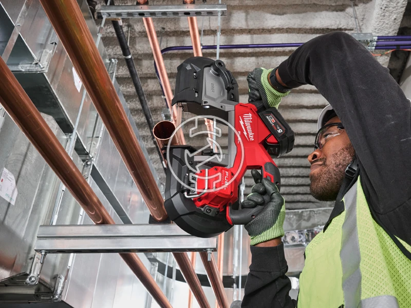 Milwaukee M18FBS127-502C akkus kézi szalagfűrész