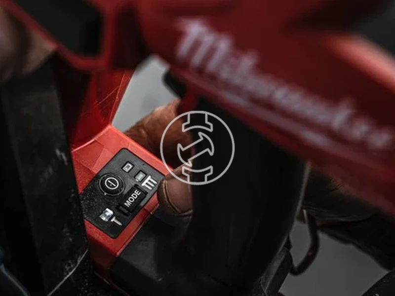 Milwaukee M18FN16GA-0 akkus finiselő szegező