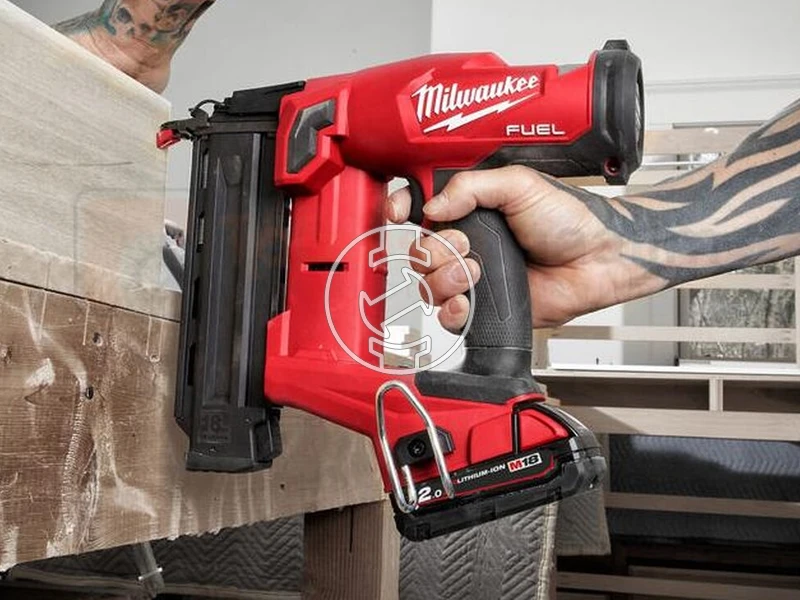 Milwaukee M18FN18GS-0 akkus finiselő szegező
