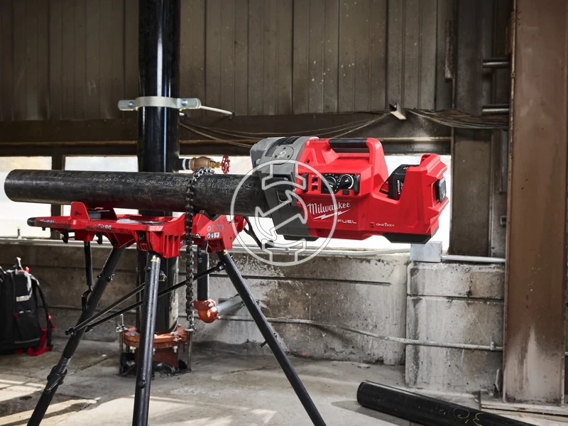 Kép: M18FRGRO114-802C M18 FUELTM csohornyolo.webp