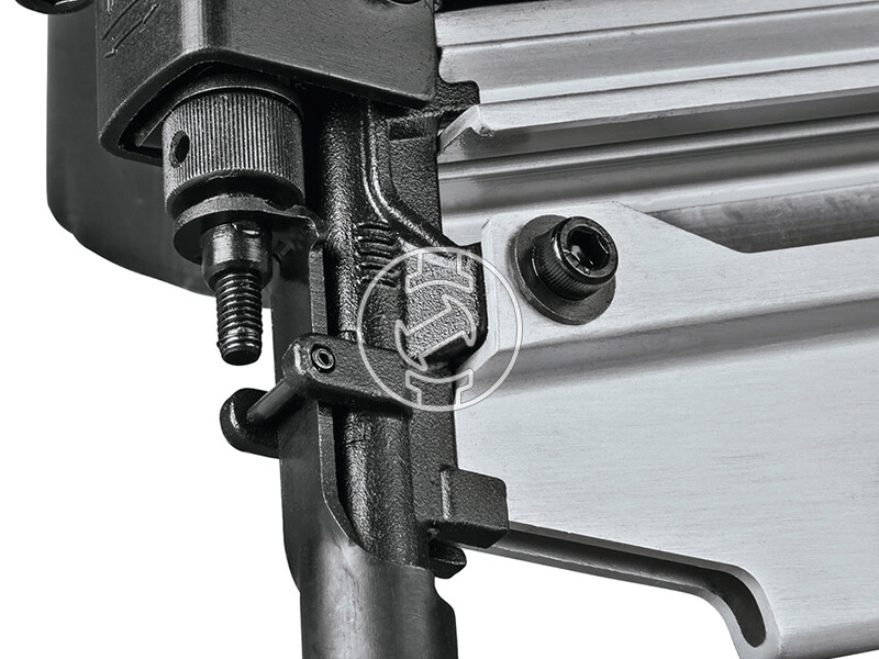 Makita AN924 levegős szegbelövő