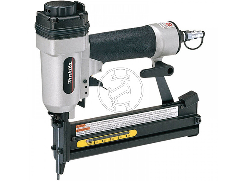 Makita AT638 levegős kapcsozó