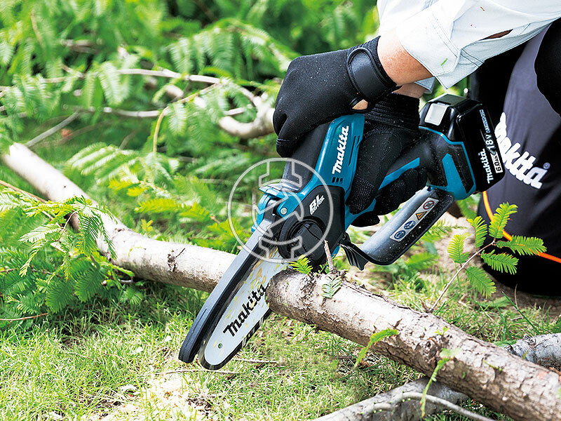 Makita BL320 W akkus láncfűrész