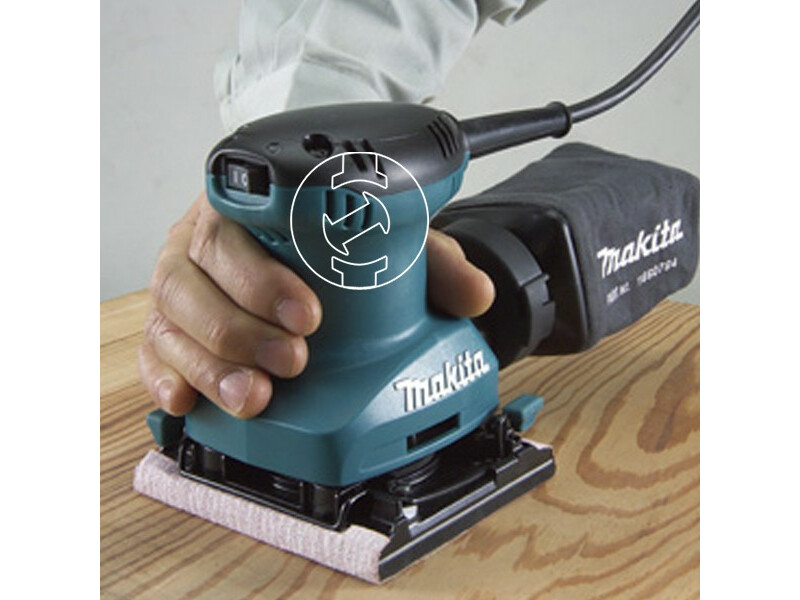 Makita BO4557