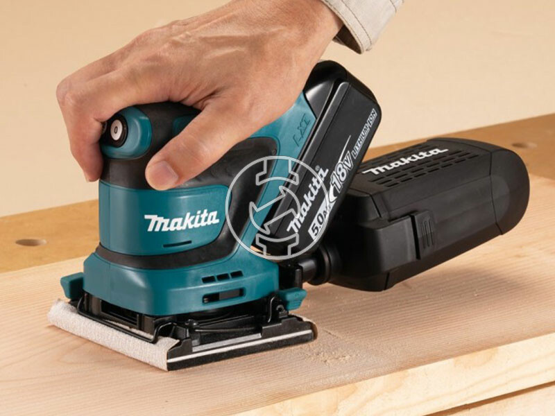 Makita DBO480RTJ akkus rezgőcsiszoló