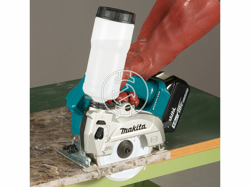 Makita DCC501ZJ akkus gyémántvágó (akku és töltő nélkül)