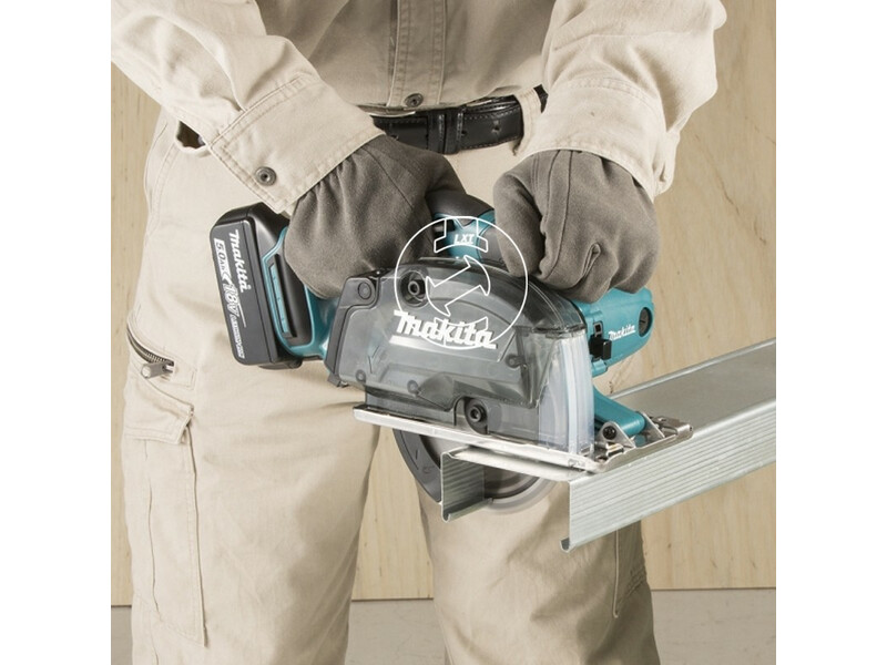 Makita DCS552RTJ