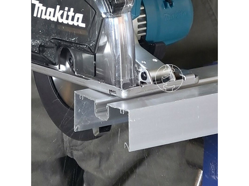 Makita DCS553Z