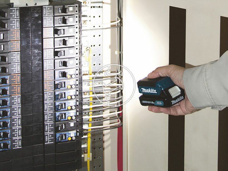 Makita DEAML103 akkus szerelőlámpa