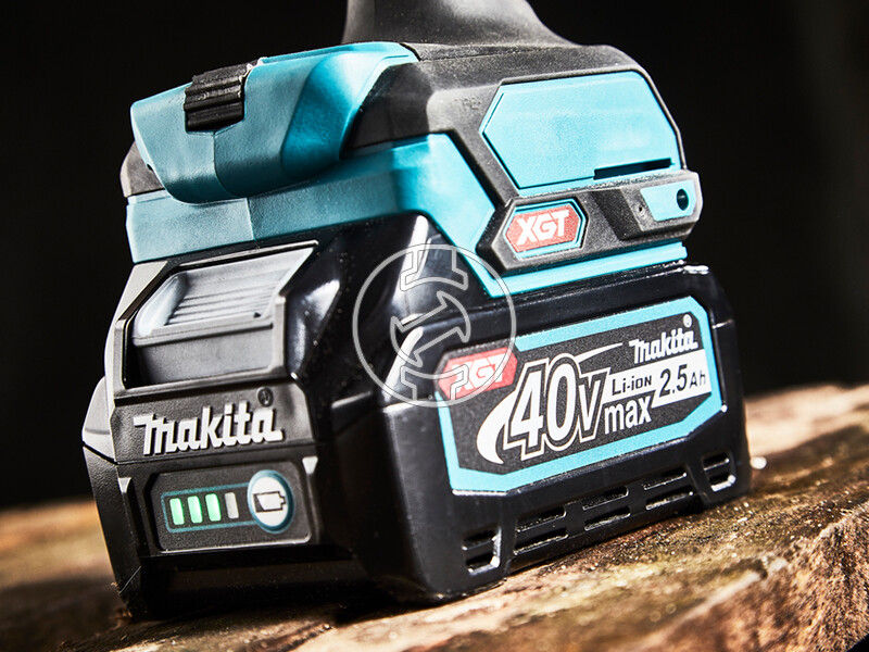 Makita DF001GZ akkus fúrócsavarozó tokmányos