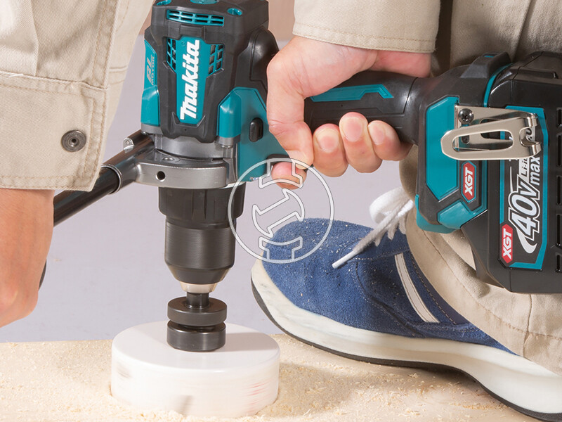 Makita DF001GZ akkus fúrócsavarozó tokmányos