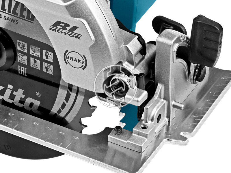 Makita DHS661Z akkus körfűrész