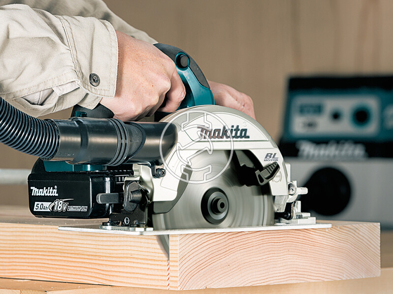 Makita DHS661Z akkus körfűrész