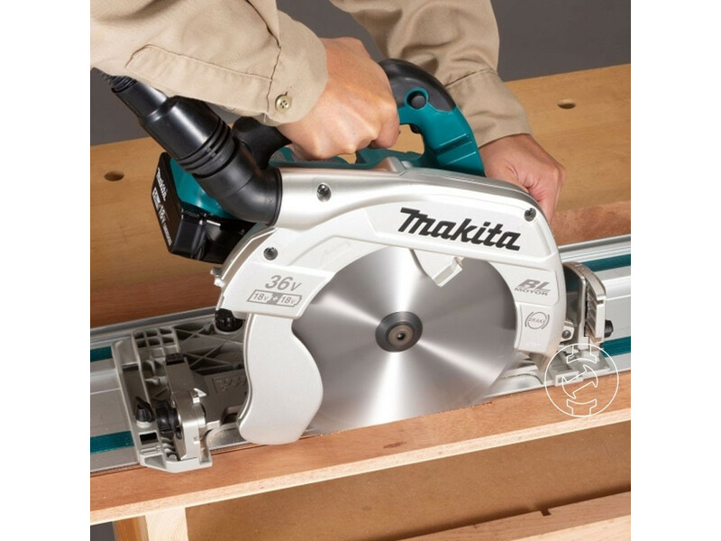Makita DHS900PT2