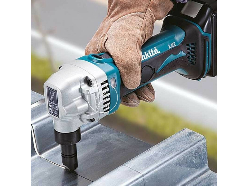 Makita DJN161Z