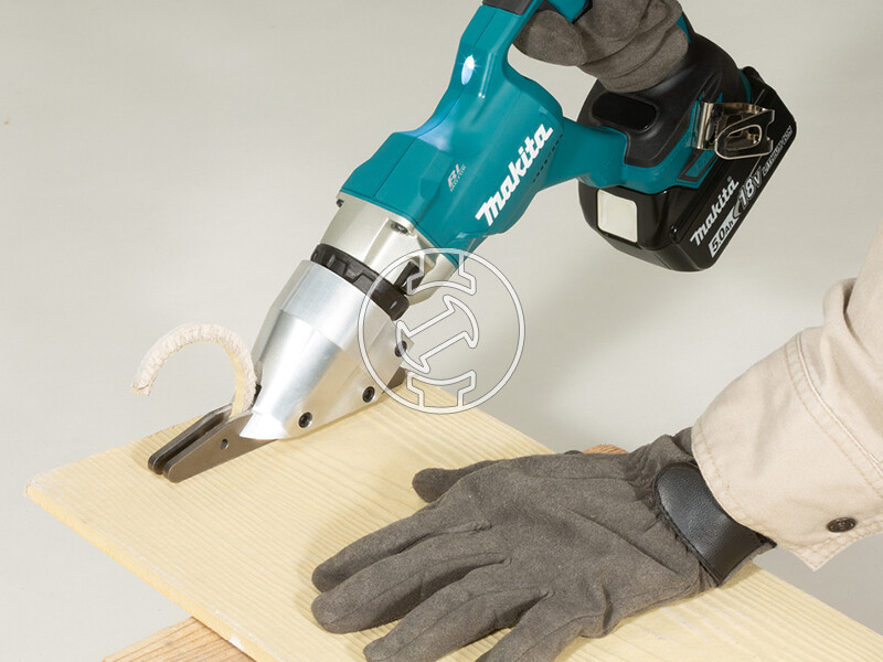 Makita DJS800Z akkus lemezvágó olló