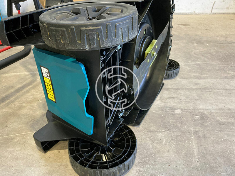 Makita DLM330SM akkus fűnyíró (értékcsökkent)