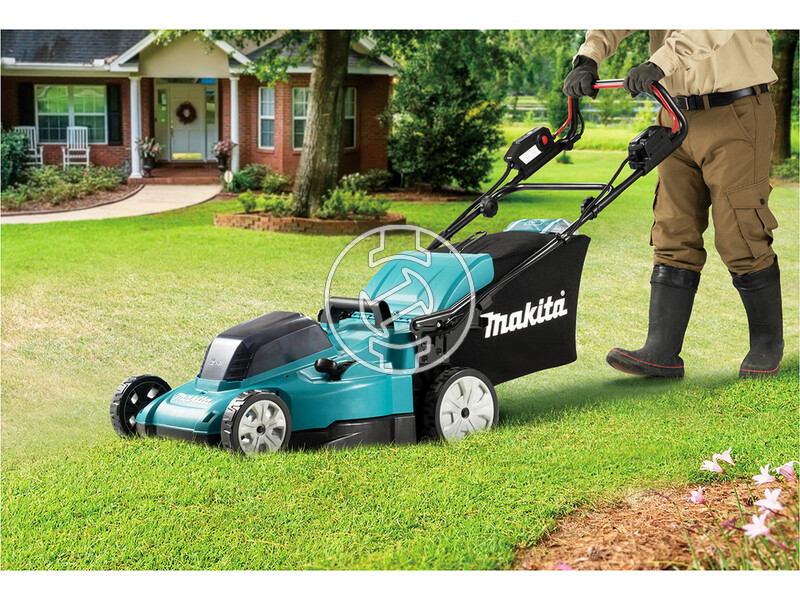 Makita DLM481PG4 akkus önjáró fűnyíró