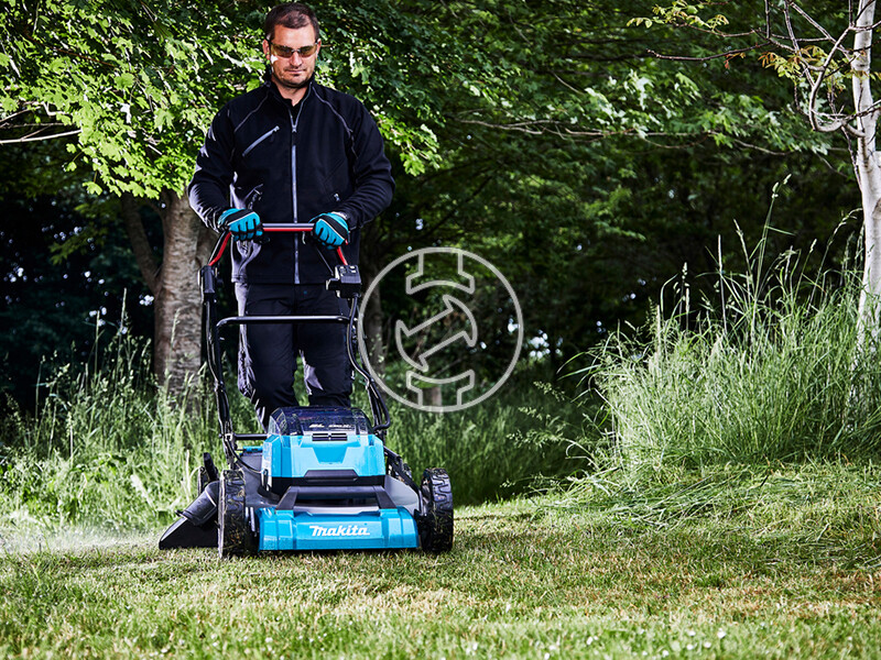 Makita DLM532PT4 akkus önjáró fűnyíró