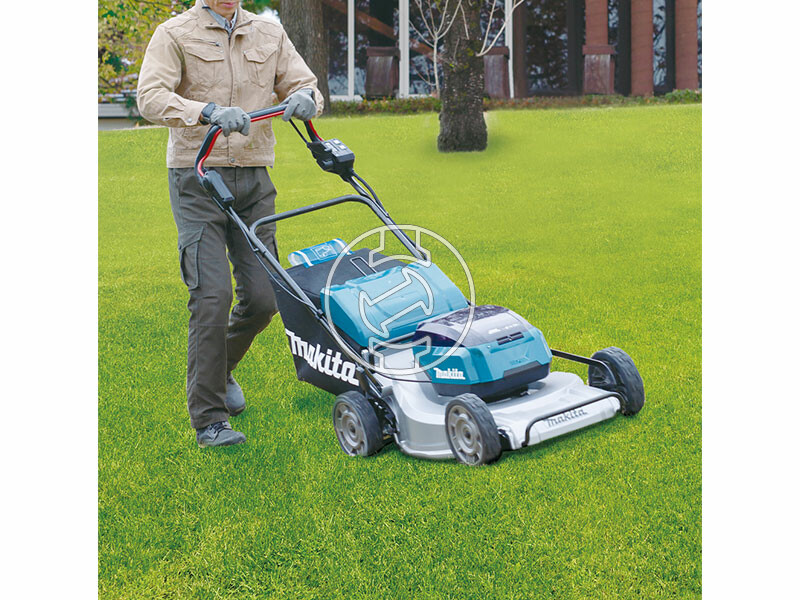 Makita DLM533PG4 akkus fűnyíró