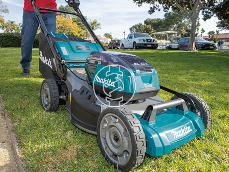 Makita DLM536PG4 akkus önjáró fűnyíró