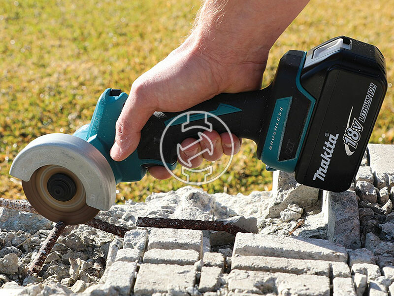 Makita DMC300Z 18V LXT BL AFT 76 mm akkus sarokcsiszoló