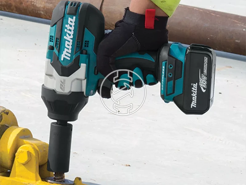 Makita DTW1004Z akkus ütvecsavarozó