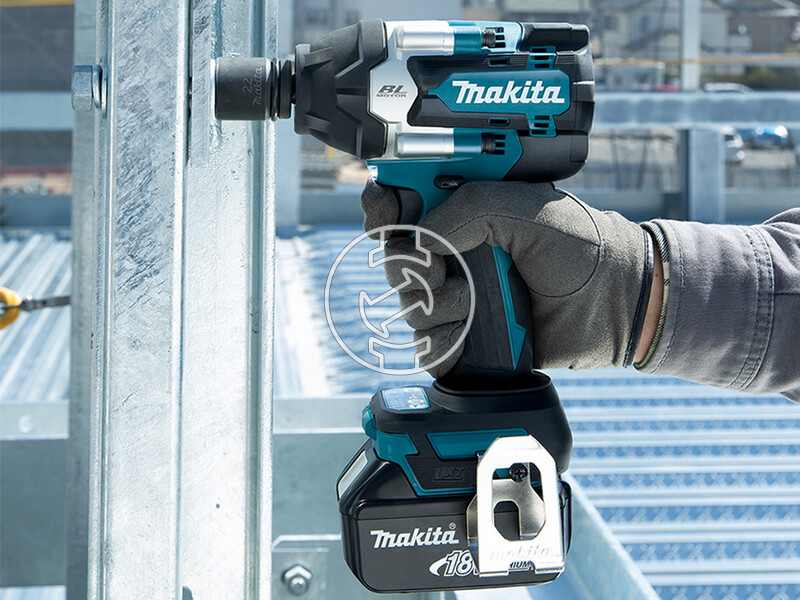 Makita DTW700Z akkus ütvecsavarozó (akku és töltő nélkül)