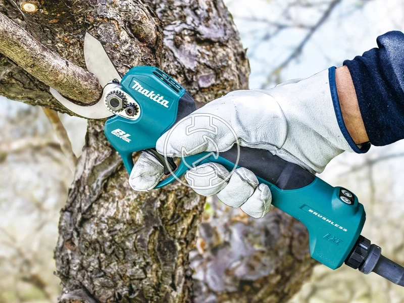 Makita DUP180T001 akkus metszőolló