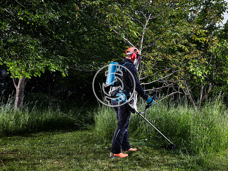 Makita DUR369APT2 akkus fűkasza