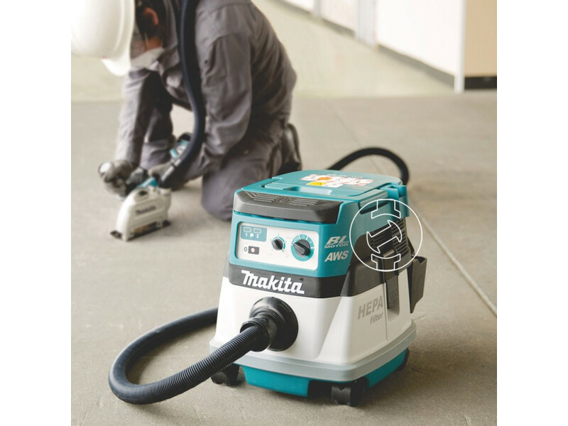 Makita DVC864LZ