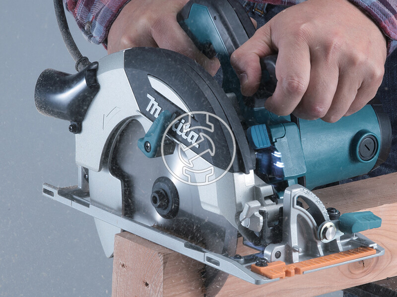 Makita HS7101 elektromos faipari körfűrész