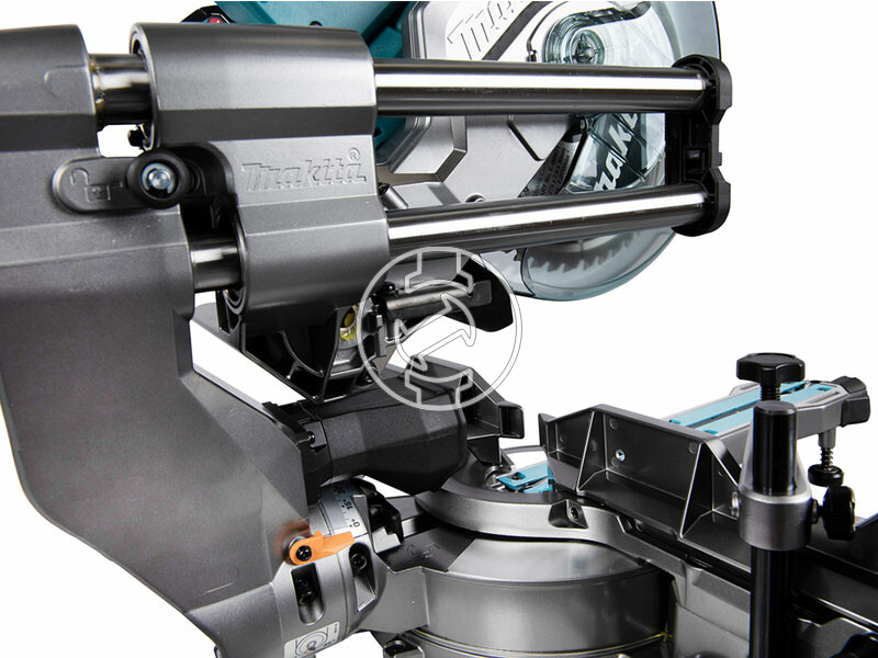 Makita LS002GZ01 akkus gérvágó