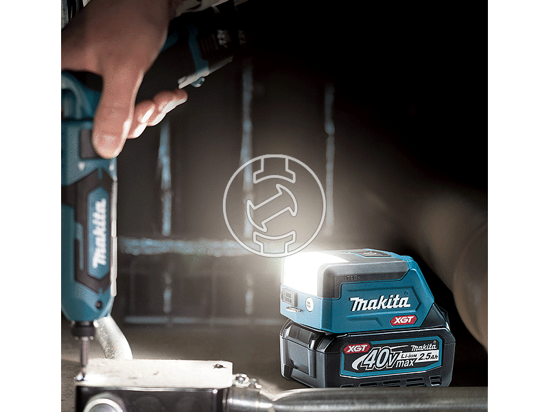 Makita ML011G akkus kézi LED lámpa