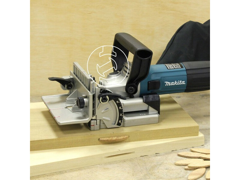 Makita PJ7000J