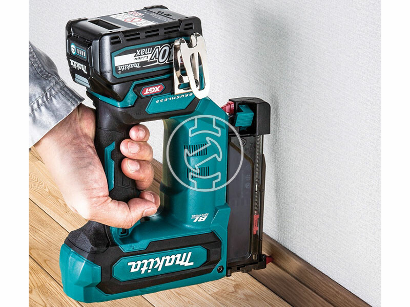 Makita PT001GZ akkus finiselő szegező (akku és töltő nélkül)