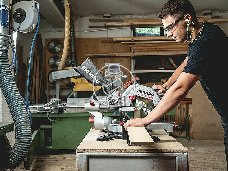 Metabo KGS 18 LTX BL 254 akkus gérvágó