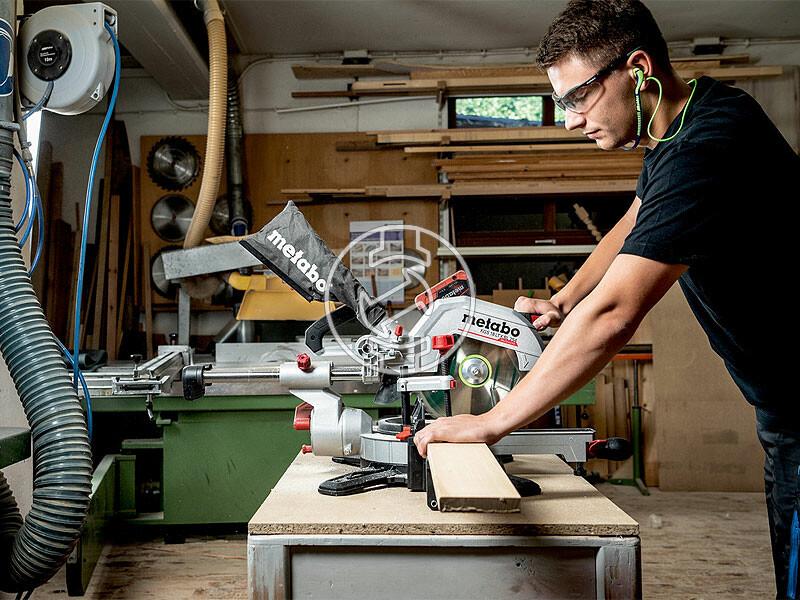 Metabo KGS 18 LTX BL 254 akkus gérvágó