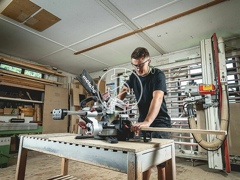 Metabo KGS 18 LTX BL 254 akkus gérvágó