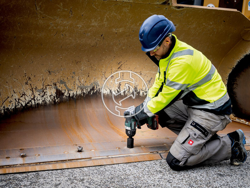 Metabo SSW 18 LTX 1750 BL akkus ütvecsavarozó MetaBOX-ban (akku és töltő nélkül)