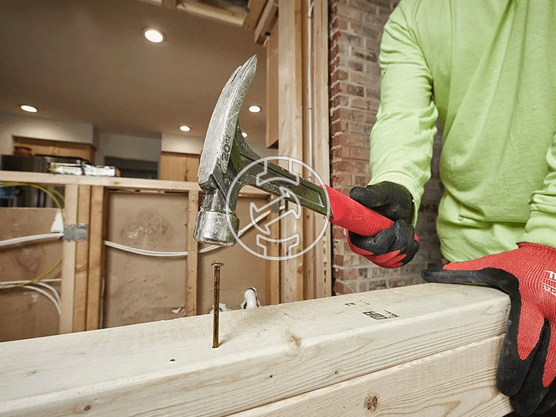 Milwaukee 570 g-os egyenes acél szeghúzó kalapács