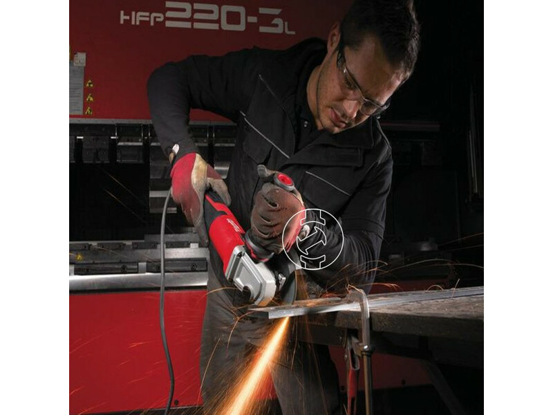 Milwaukee AGV 15-150 XC